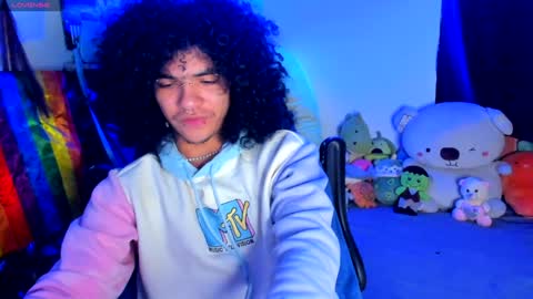 Steven independent model online show from 7, 2, 2025