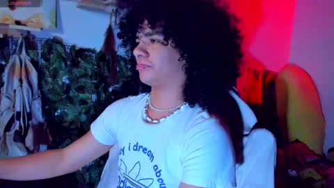 Steven independent model online show from 5, 3, 2025