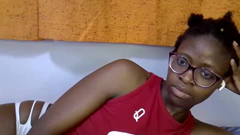 Snapshot of sweet_zarah chatting on 3, 3, 2026 sweet_zarah online show from 3, 3, 2026