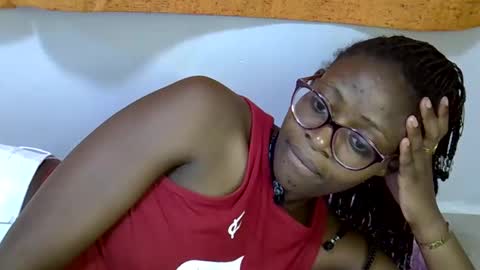Snapshot of sweet_zarah chatting on 27, 3, 2026 sweet_zarah online show from 27, 3, 2026
