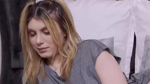 Anisia online show from 16, 4, 2026