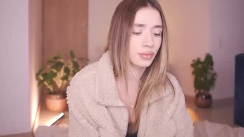 Camila online show from 5, 12, 2025