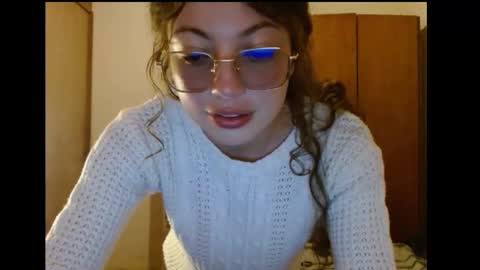 sweetcalm_ online show from 22, 3, 2026