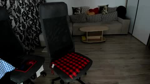 Charlotte online show from 17, 3, 2026