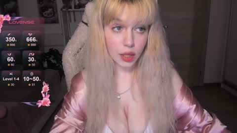 Lisa online show from 3, 2, 2025