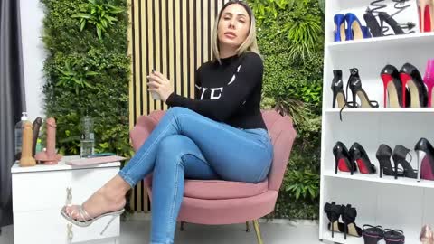 Cherry online show from 8, 4, 2026