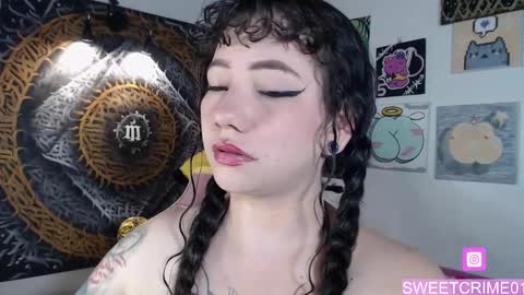 Snapshot of sweetcrime chatting on 16, 9, 2025       Independent model online show from 16, 9, 2025