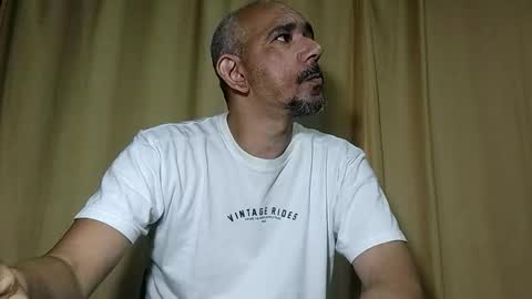 Snapshot of sweetcuervo chatting on 4, 4, 2026 sweetcuervo independent model online show from 4, 4, 2026