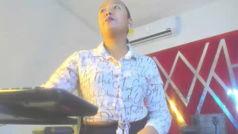 Snapshot of sweetdesireasm chatting on 1, 2, 2026 Sweet Desire online show from 1, 2, 2026