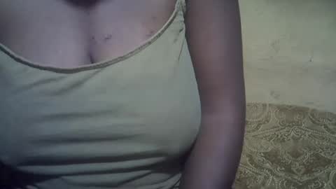Snapshot of sweetdivah2 chatting on 24, 7, 2026 divinah online show from 24, 7, 2026