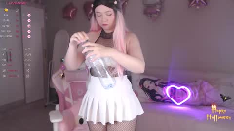 sweetdollyx_ online show from 29, 10, 2025