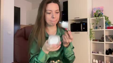 Snapshot of sweetdreamvic chatting on 13, 2, 2026 Vicktorious online show from 13, 2, 2026