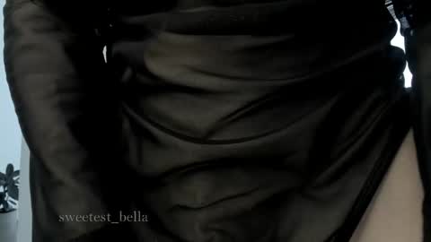 Snapshot of sweetest_bella chatting on 24, 4, 2026 Bella online show from 24, 4, 2026