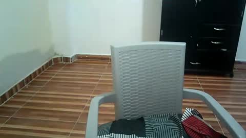 Snapshot of sweetgirl213742 chatting on 5, 3, 2025 Victoria Santos online show from 5, 3, 2025