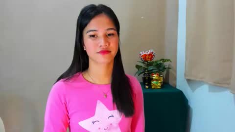 sweetgirl_latina143 online show from 3, 10, 2025