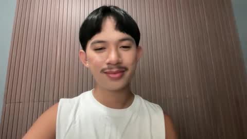 Snapshot of sweetguy102103 chatting on 8, 3, 2026 khrayan online show from 8, 3, 2026