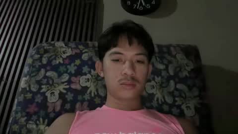 Snapshot of sweetguy102103 chatting on 15, 3, 2026 khrayan online show from 15, 3, 2026