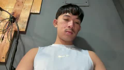 Snapshot of sweetguy102103 chatting on 20, 3, 2026 khrayan online show from 20, 3, 2026