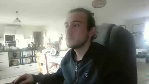 sweetguyss12 online show from 17, 12, 2025