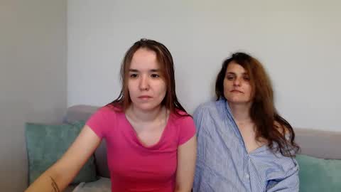 Snapshot of sweetharts69 chatting on 7, 6, 2026 Alina and Mia online show from 7, 6, 2026