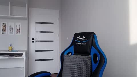 Emma  online show from 16, 1, 2026