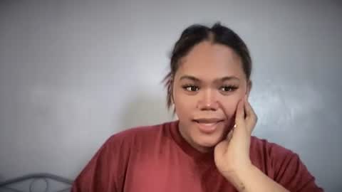 Snapshot of sweethot_bella chatting on 19, 10, 2025 Bella online show from 19, 10, 2025