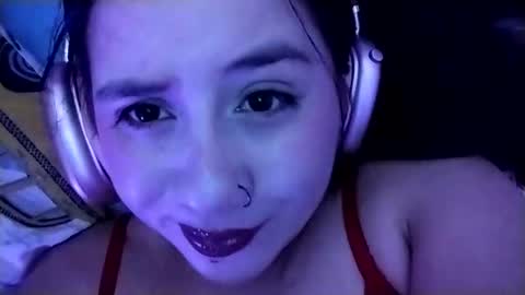 Snapshot of sweetie__annie chatting on 4, 2, 2025 Ana Mara i cant Make noise My family is here online show from 4, 2, 2025