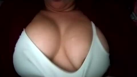 Snapshot of sweetie__annie chatting on 18, 2, 2025 Ana Mara i cant Make noise My family is here online show from 18, 2, 2025