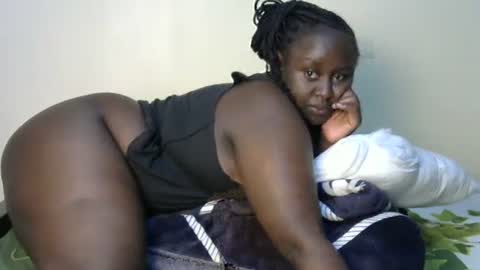 Snapshot of sweetie_lola chatting on 12, 3, 2025 Lola online show from 12, 3, 2025