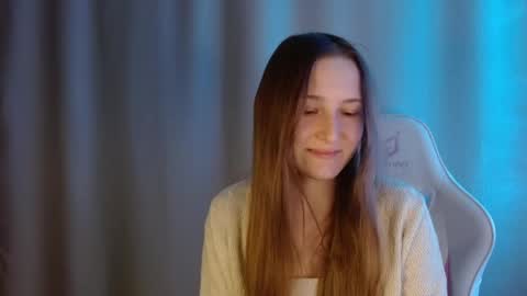 Snapshot of sweetie_lover chatting on 5, 5, 2026 Annie online show from 5, 5, 2026