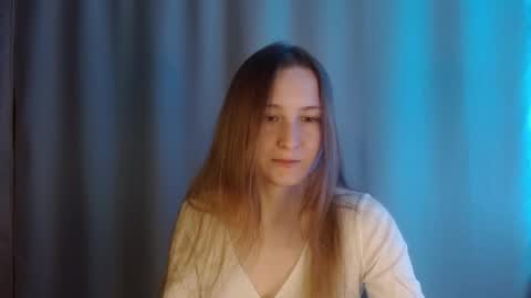 Snapshot of sweetie_lover chatting on 13, 5, 2026 Annie online show from 13, 5, 2026