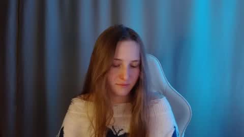 Snapshot of sweetie_lover chatting on 28, 5, 2026 Annie online show from 28, 5, 2026