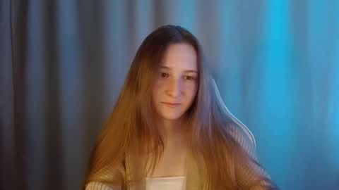 Snapshot of sweetie_lover chatting on 30, 5, 2026 Annie online show from 30, 5, 2026