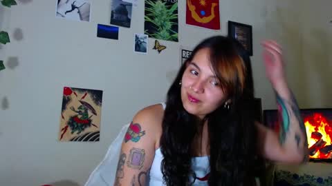Snapshot of sweetie_maryy chatting on 1, 2, 2025 Maria  my insta sweetie maryy   online show from 1, 2, 2025