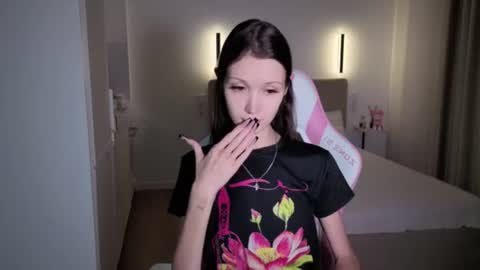 Snapshot of sweetiebones chatting on 21, 7, 2026 bratty gf online show from 21, 7, 2026