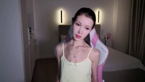 Snapshot of sweetiebones chatting on 26, 7, 2026 bratty gf online show from 26, 7, 2026