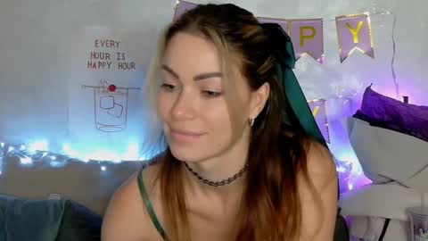 Snapshot of sweetiedarlingxoxox chatting on 19, 12, 2025 Daddy Babby Girl online show from 19, 12, 2025