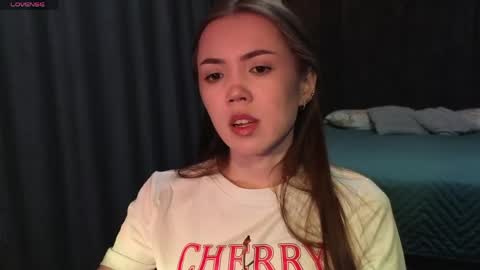 sweetieee_kira online show from 14, 4, 2026