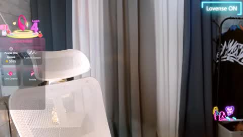 sweetiefox1 online show from 13, 3, 2026