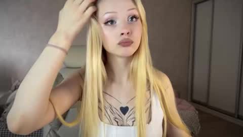 sweetie Lisa3 online show from 8, 3, 2025