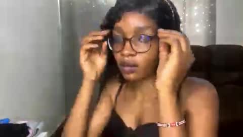 Snapshot of sweetivy645263 chatting on 1, 3, 2026 sweetivy645263 online show from 1, 3, 2026