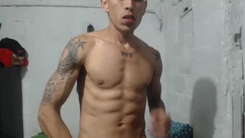 Snapshot of sweetlatinakim chatting on 26, 4, 2026 Camilo online show from 26, 4, 2026