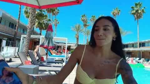 Laura Saenz  Geminis online show from 20, 4, 2026