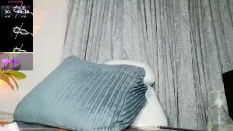 Letty la traga semen lol online show from 2, 3, 2026