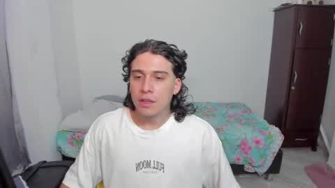 Snapshot of sweetlian_04 chatting on 17, 5, 2026 Lian online show from 17, 5, 2026