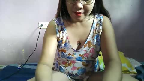 Snapshot of sweetliza20 chatting on 22, 5, 2026 Liz online show from 22, 5, 2026