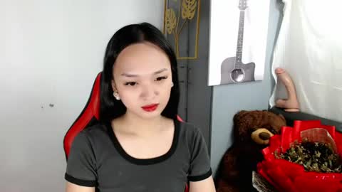 Snapshot of sweetlunarose chatting on 15, 7, 2026 lilcherry online show from 15, 7, 2026
