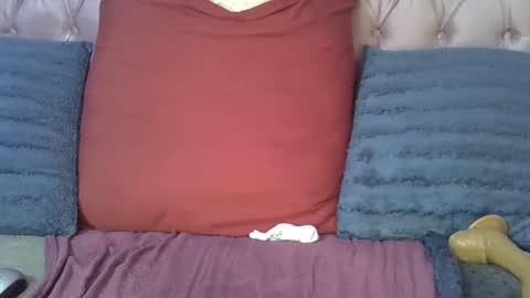 sweetmellowx1 online show from 18, 2, 2025