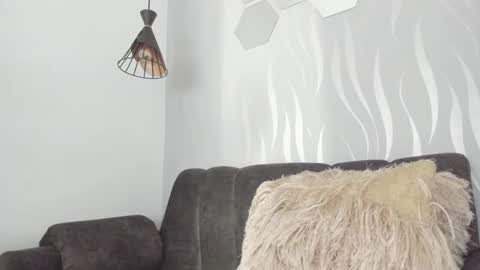 Snapshot of sweetmom1 chatting on 21, 11, 2025 Monic online show from 21, 11, 2025