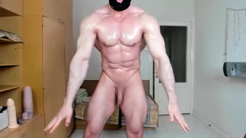 Snapshot of sweetmuscles_boy chatting on 20, 5, 2026 Lorenzo online show from 20, 5, 2026